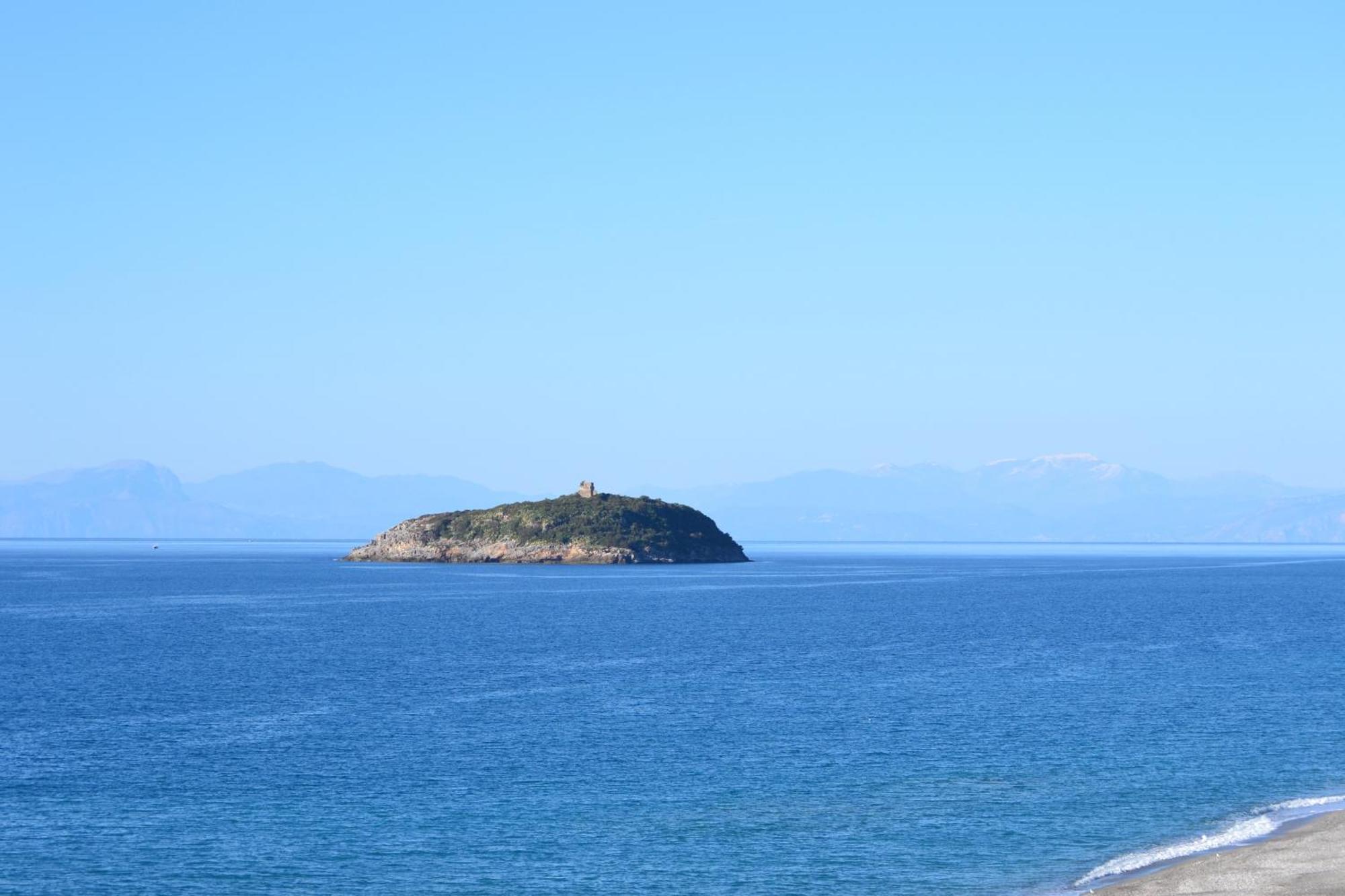 Beach Hotel Диаманте Екстериор снимка