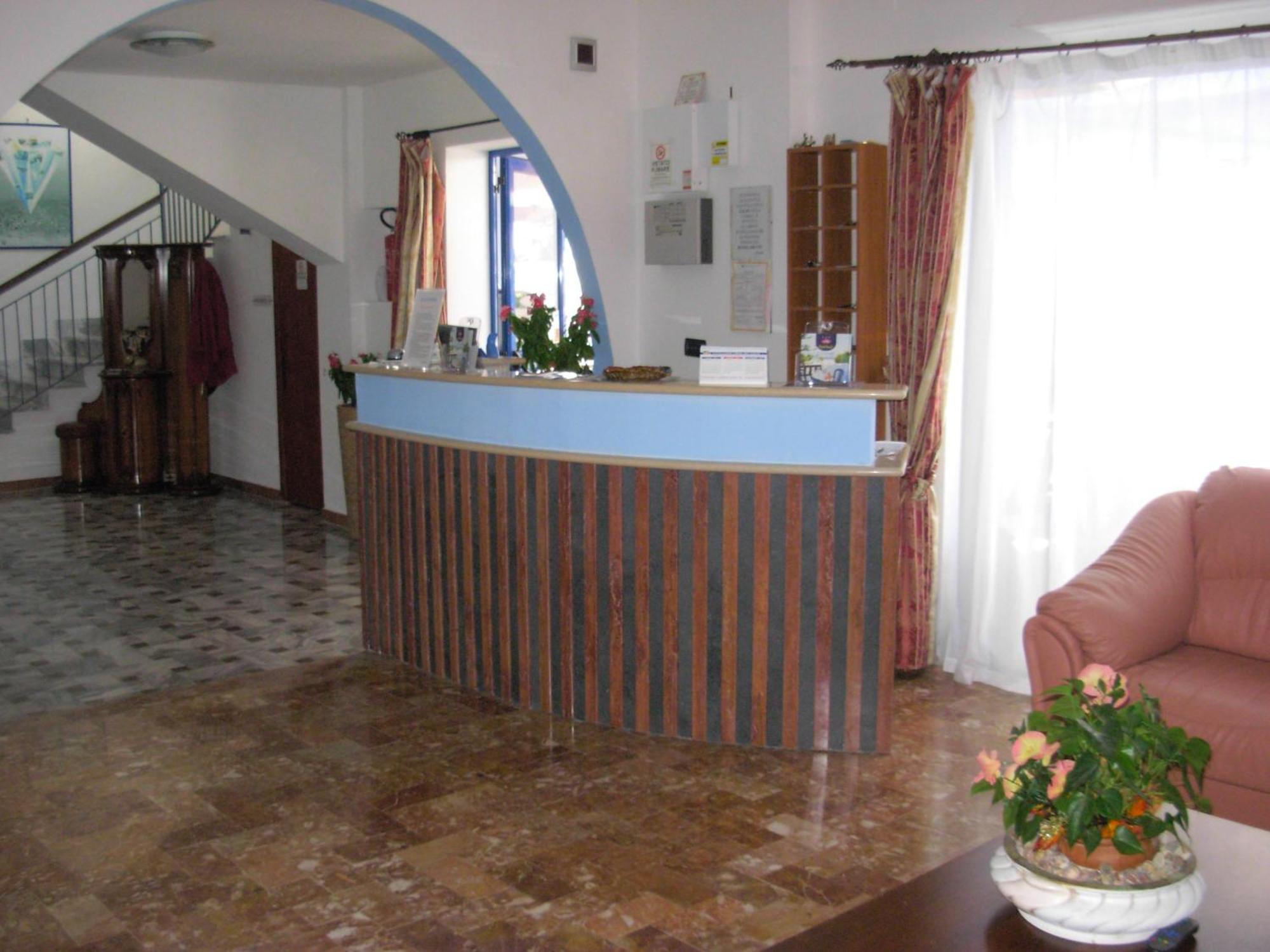 Beach Hotel Диаманте Екстериор снимка